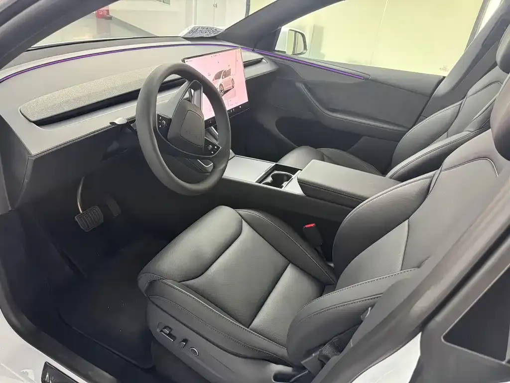 Tesla Model Y L — фото 2