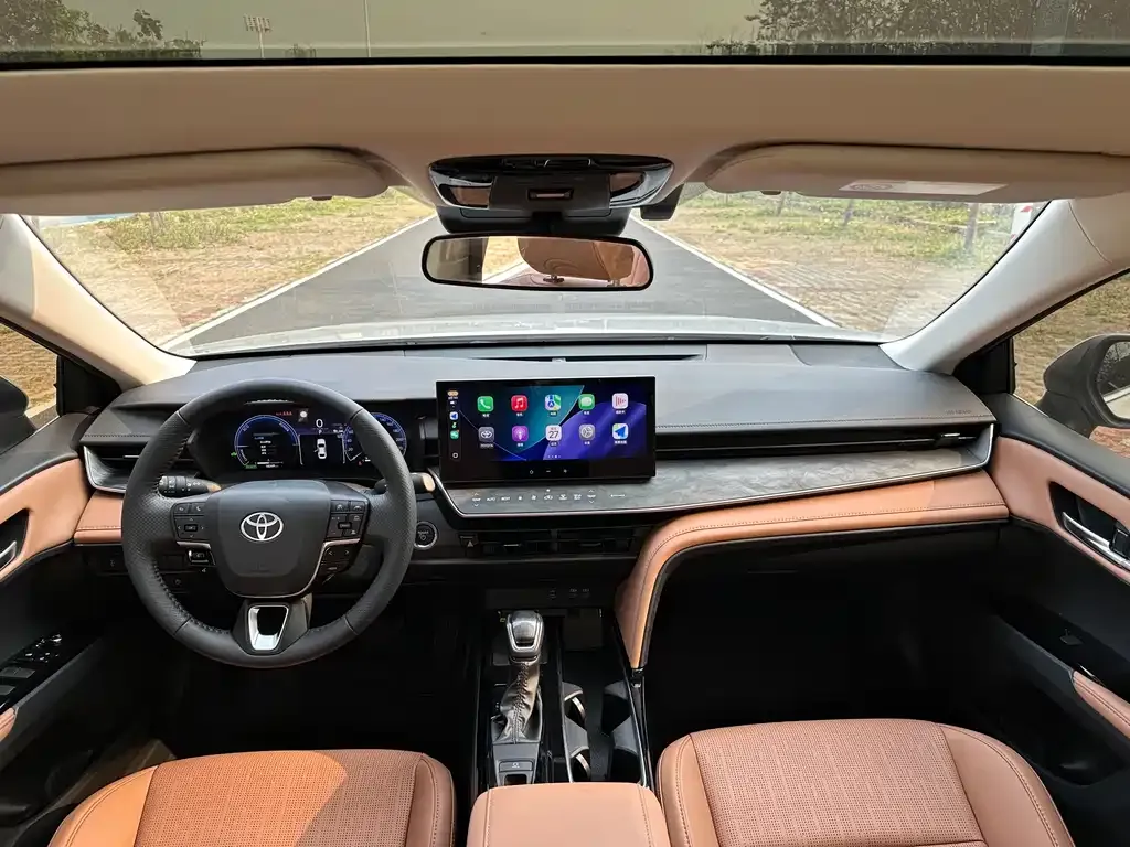 Toyota Camry 2024 из CN, фото 4