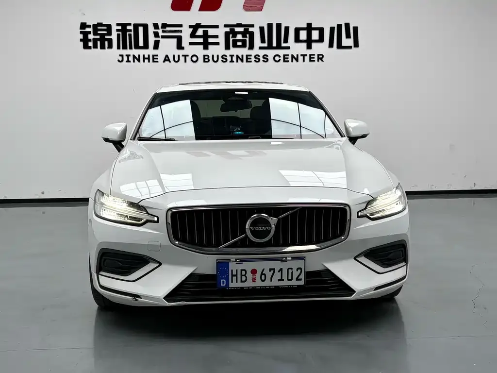 Volvo S60 — фото 4