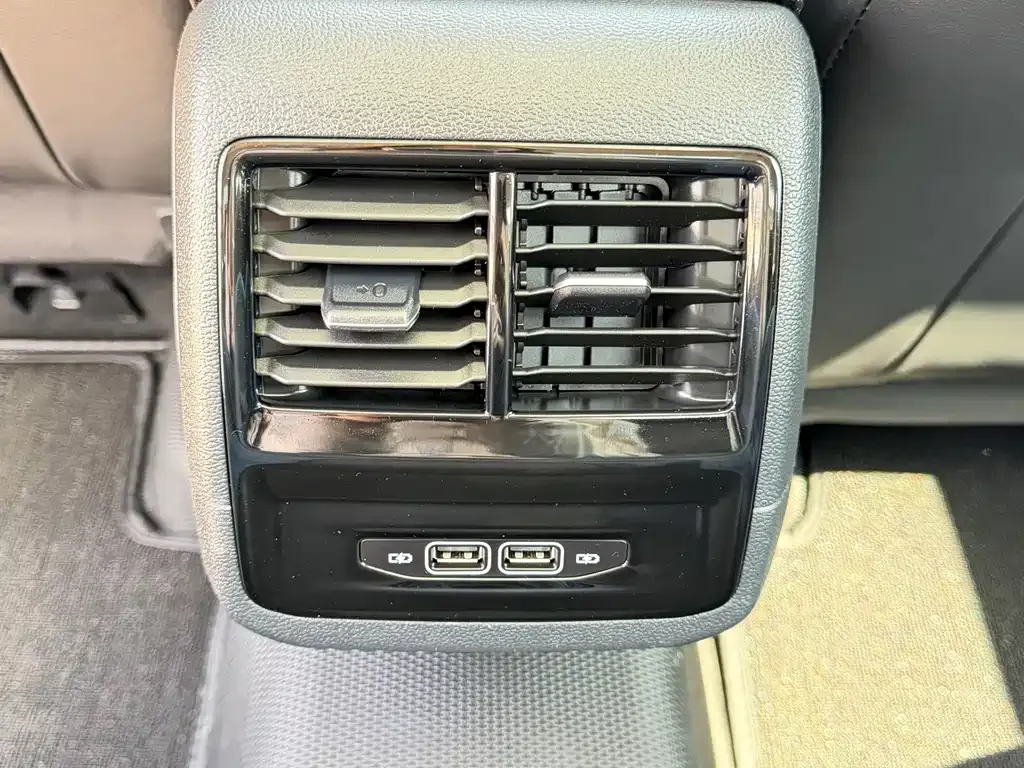 Volkswagen Sagitar 2024 из CN, фото 7