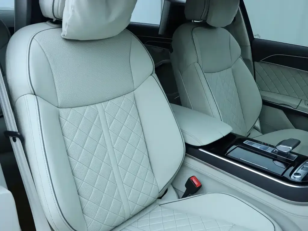 Audi A8 2025 из CN, фото 8