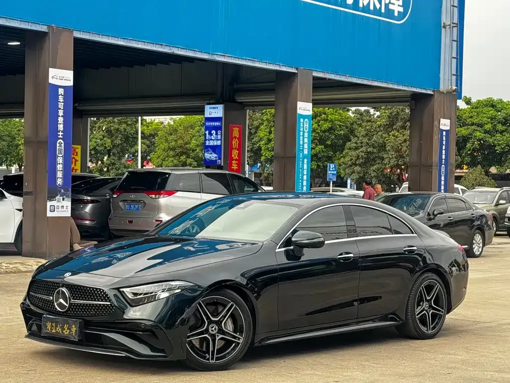 Mercedes-Benz CLS — фото 1