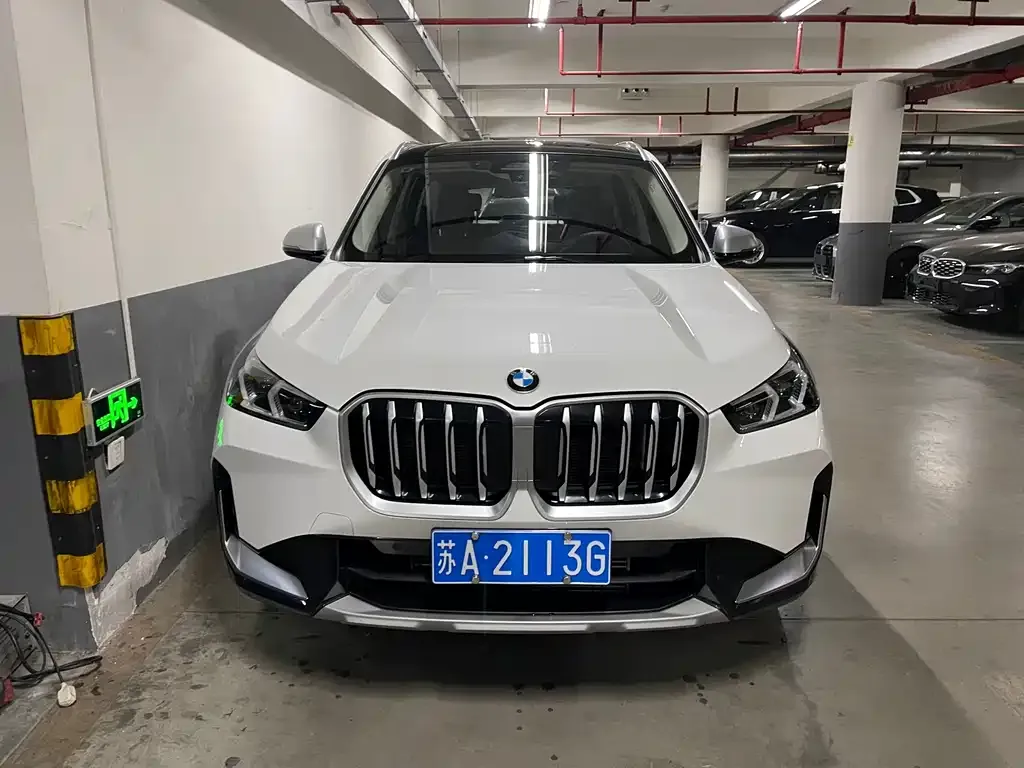 BMW X1 — фото 1