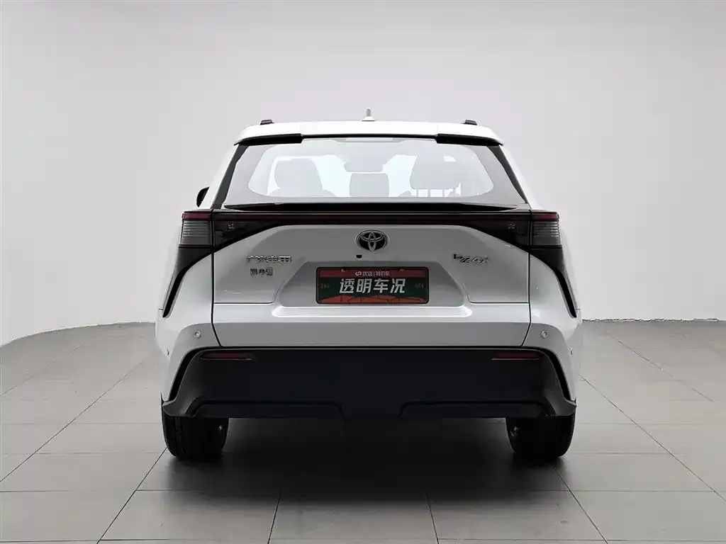 Toyota Platinum 4X 2024 из CN, фото 7
