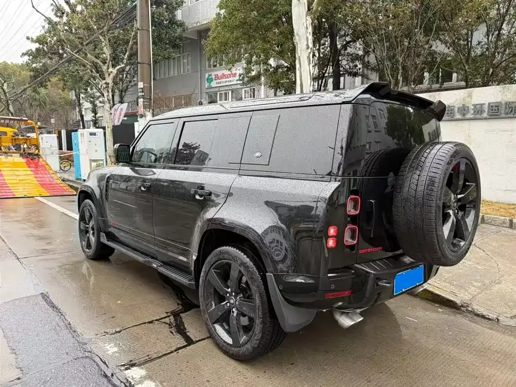 Land Rover Defender — фото 5