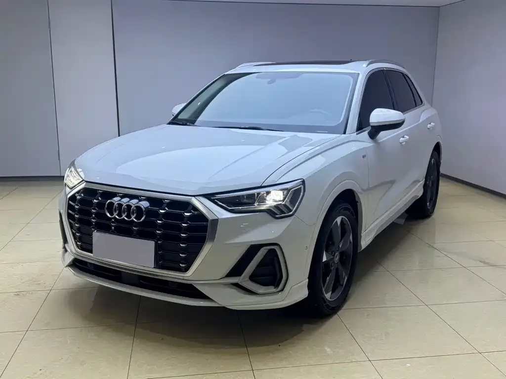 Audi Q3 2022 из CN, фото 1