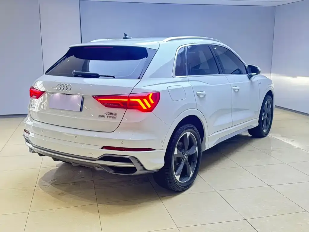 Audi Q3 2022 из CN, фото 7
