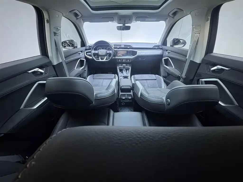 Audi Q3 2022 из CN, фото 3