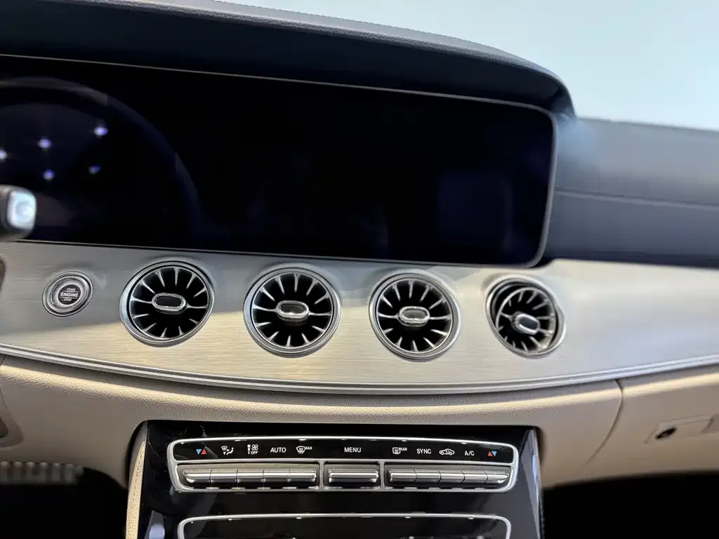 Mercedes-Benz E-Class (Import) — фото 9