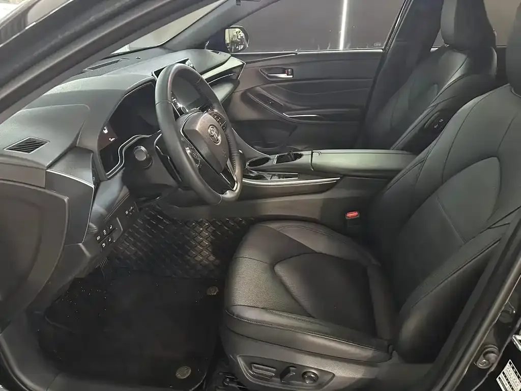 Toyota Avalon 2022 из CN, фото 2