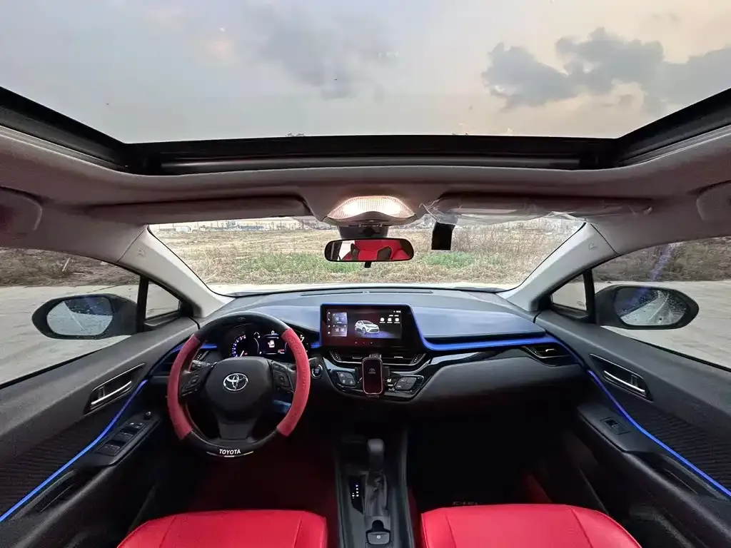 Toyota C-HR 2024 из CN, фото 2