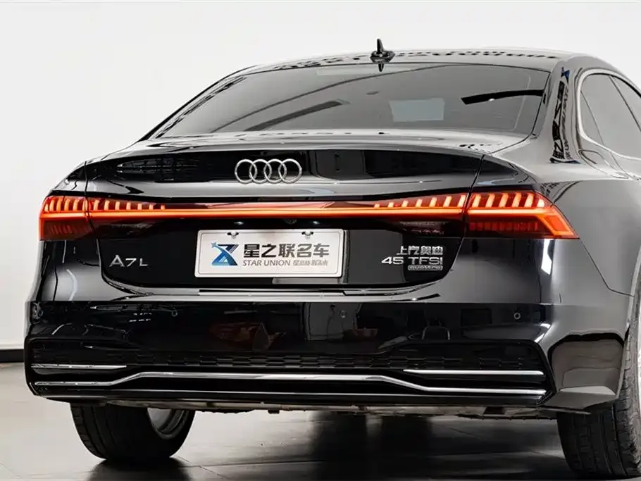 Audi A7L — фото 6
