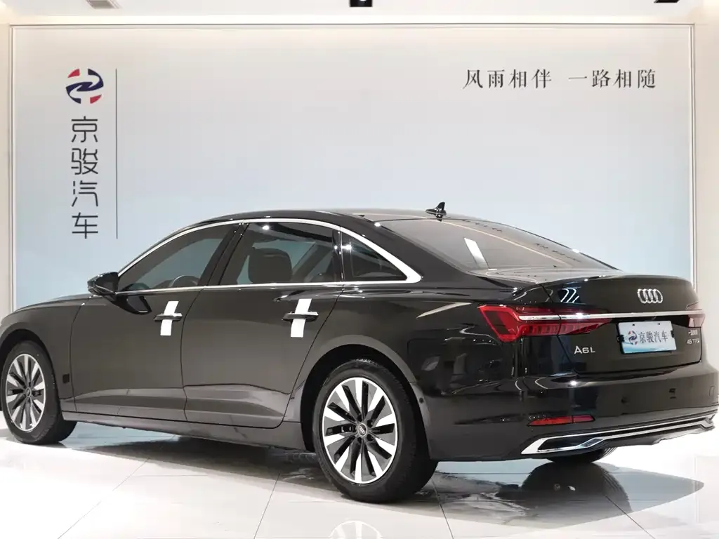 Audi A6L 2023 из CN, фото 4