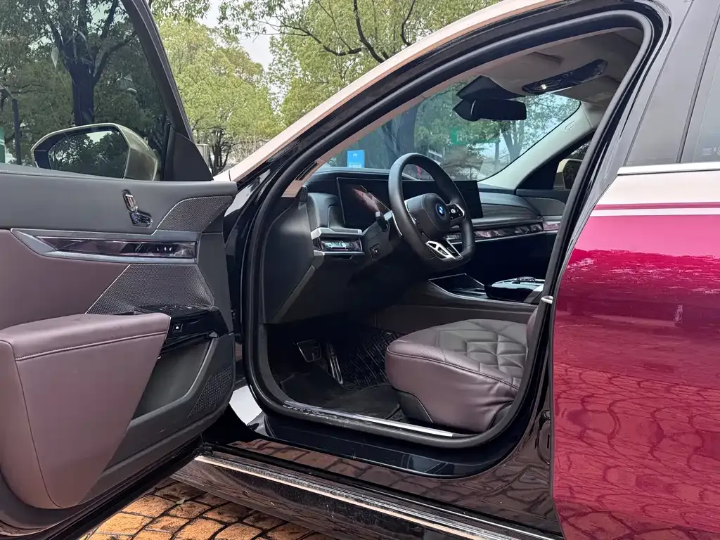 BMW i7 2024 из CN, фото 3