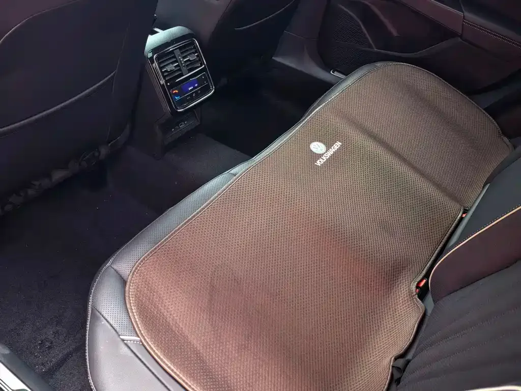 Volkswagen Passat — фото 7