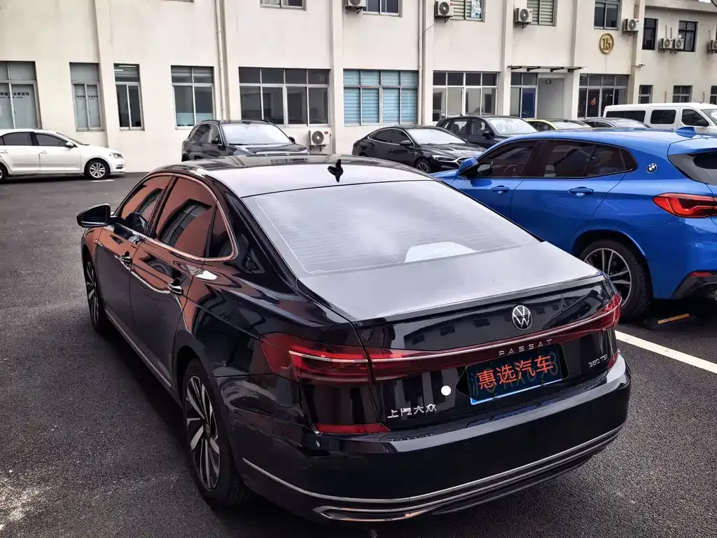 Volkswagen Passat — фото 2