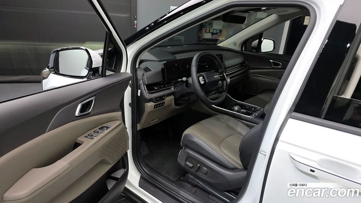 Kia Carnival — фото 4