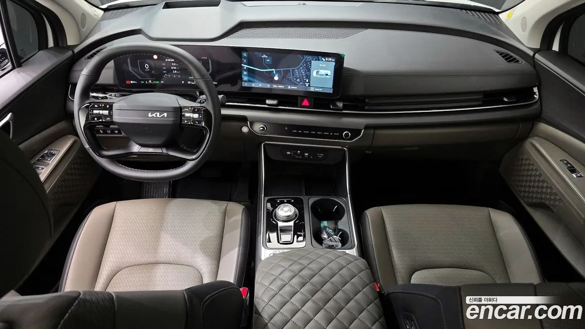 Kia Carnival — фото 10