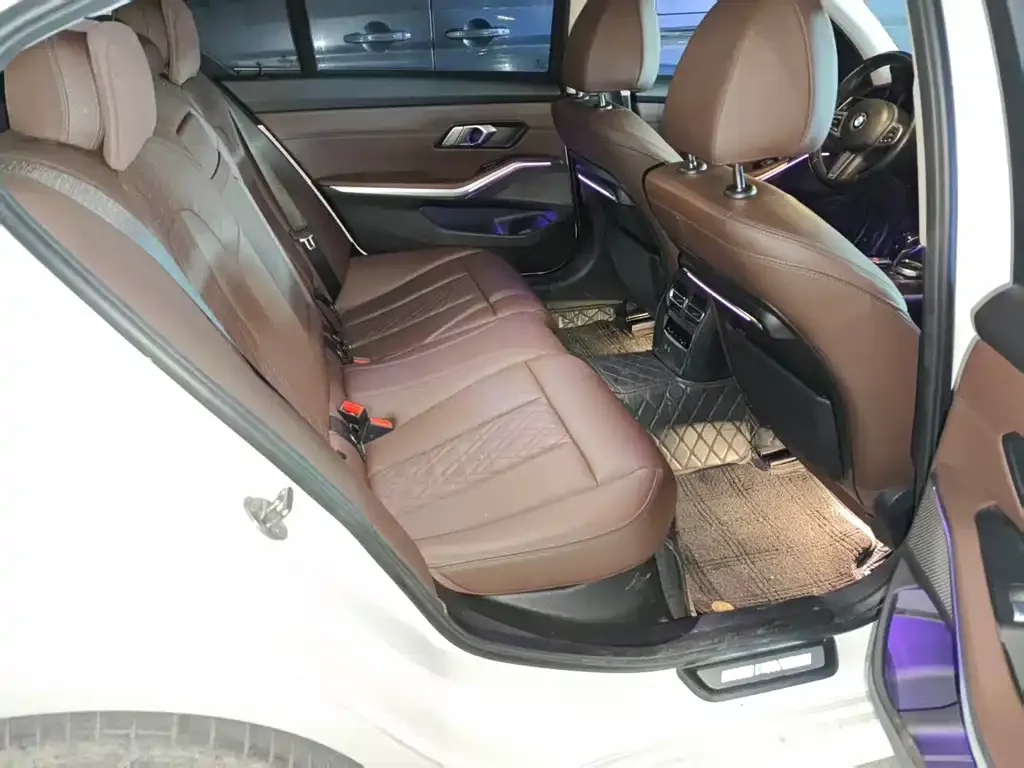 BMW 3 Series 2022 из CN, фото 9