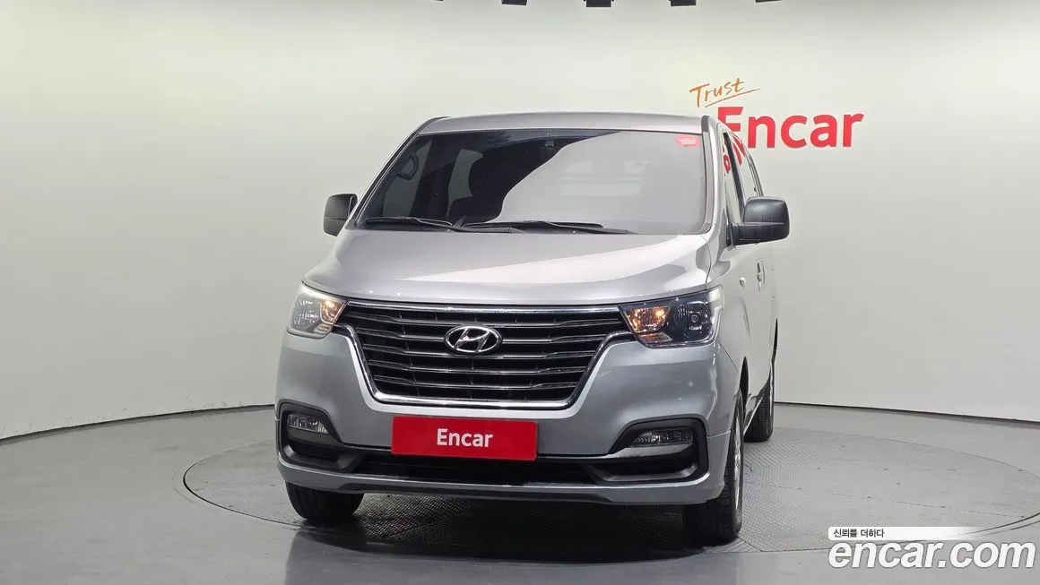 Hyundai Starex 2021 из KR, фото 2