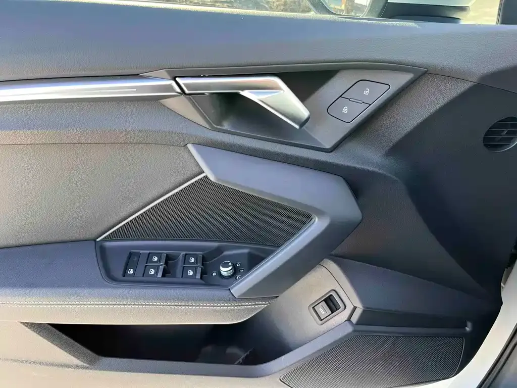 Audi A3 2023 из CN, фото 7
