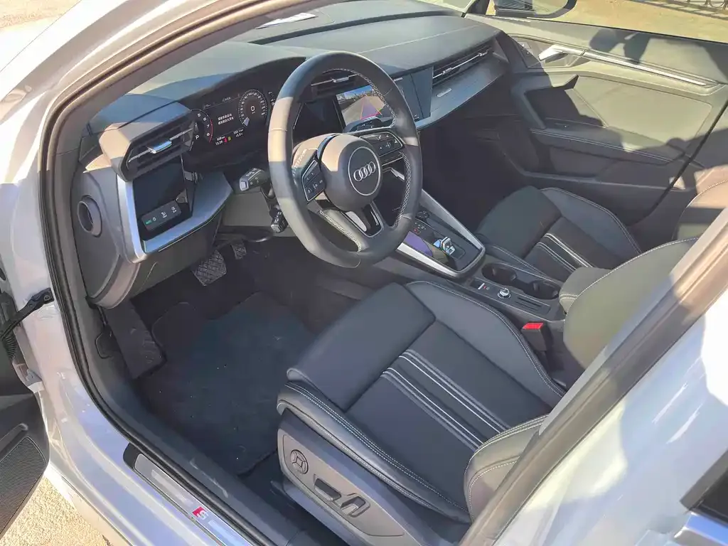 Audi A3 2023 из CN, фото 9