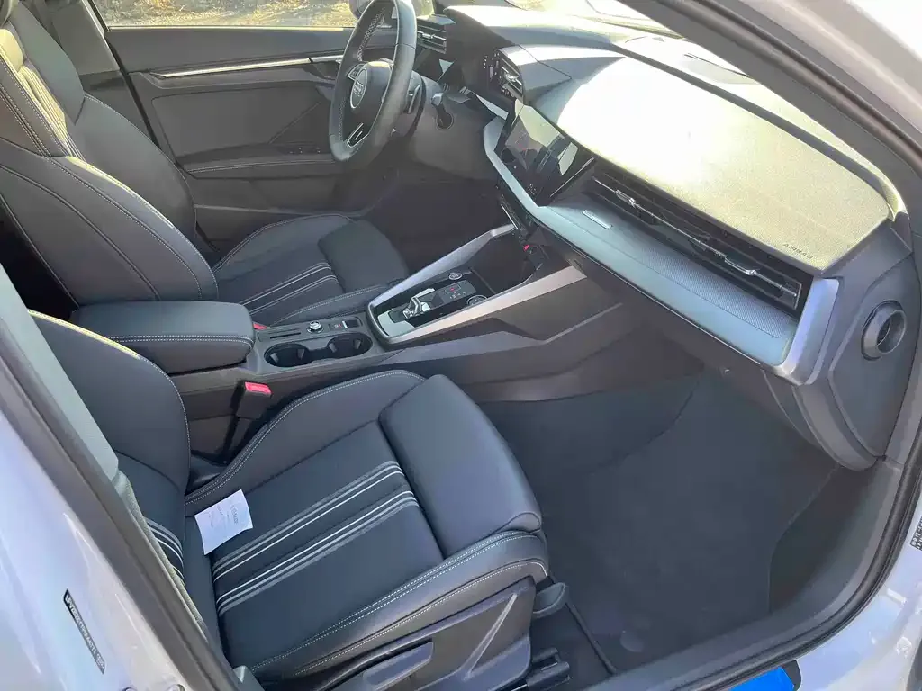 Audi A3 2023 из CN, фото 5