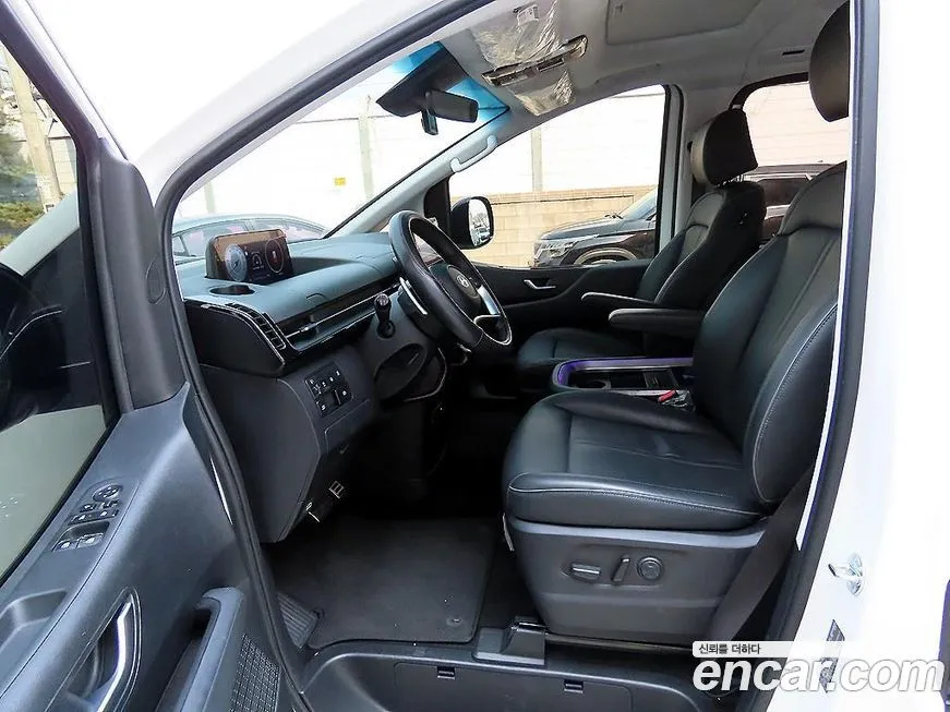 Hyundai Staria 2025 из KR, фото 4