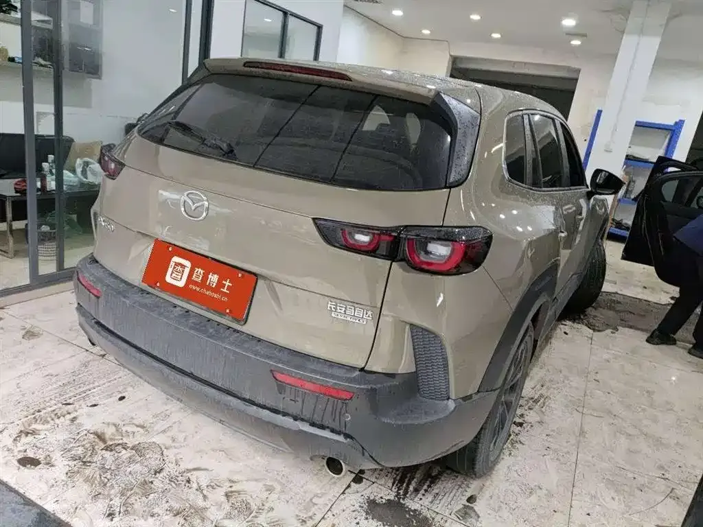 Mazda CX-50 2023 из CN, фото 4
