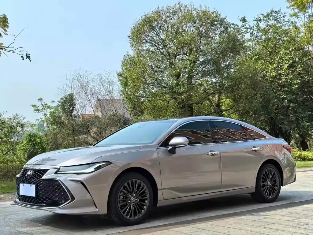 Toyota Avalon 2023 из CN, фото 1
