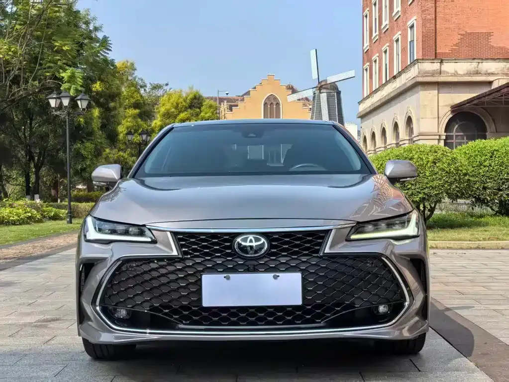 Toyota Avalon 2023 из CN, фото 4