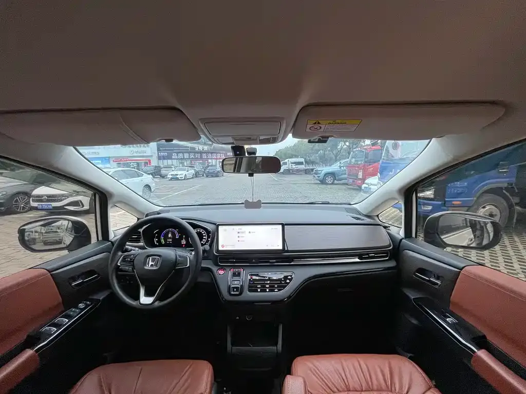 Honda Odyssey — фото 10