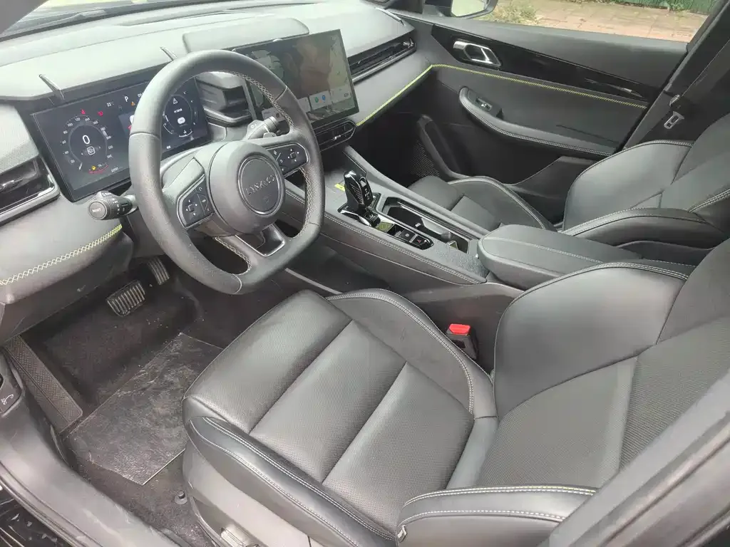 Lynk & Co 03 2023 из CN, фото 2