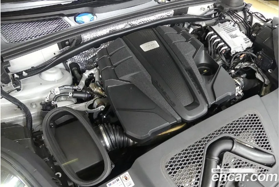 Porsche Macan 2024 из KR, фото 6