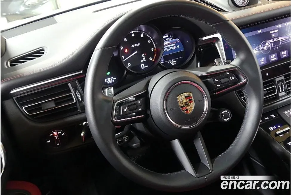 Porsche Macan 2024 из KR, фото 3