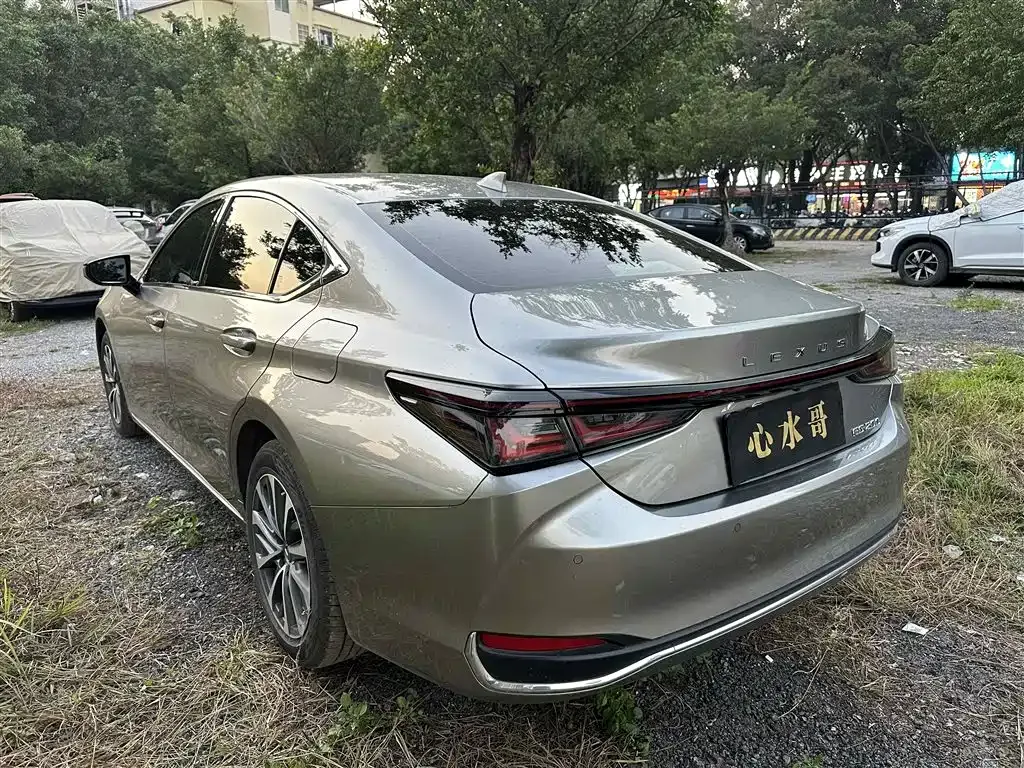 Lexus ES 2025 из CN, фото 9