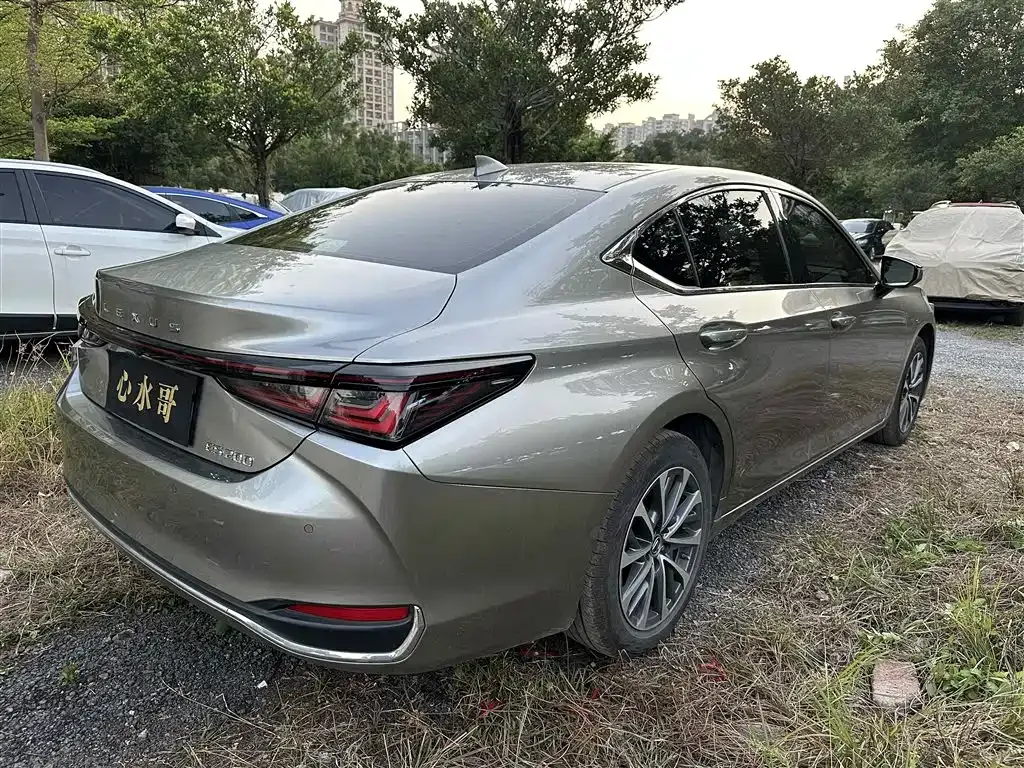 Lexus ES 2025 из CN, фото 10