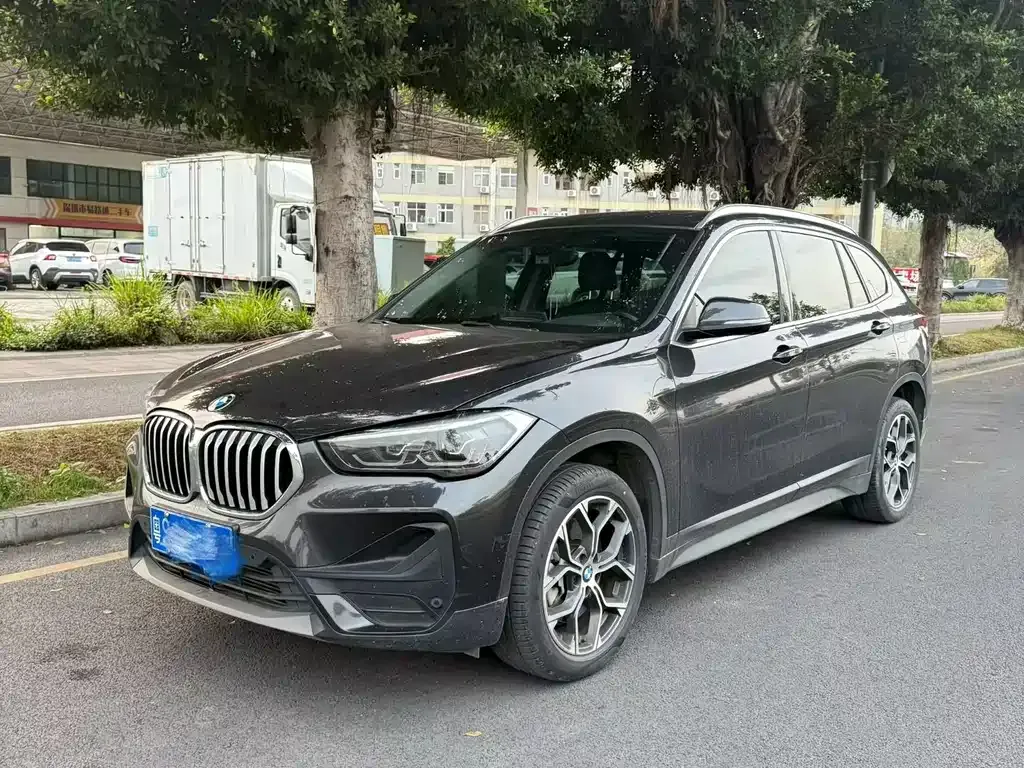 BMW X1 — фото 9