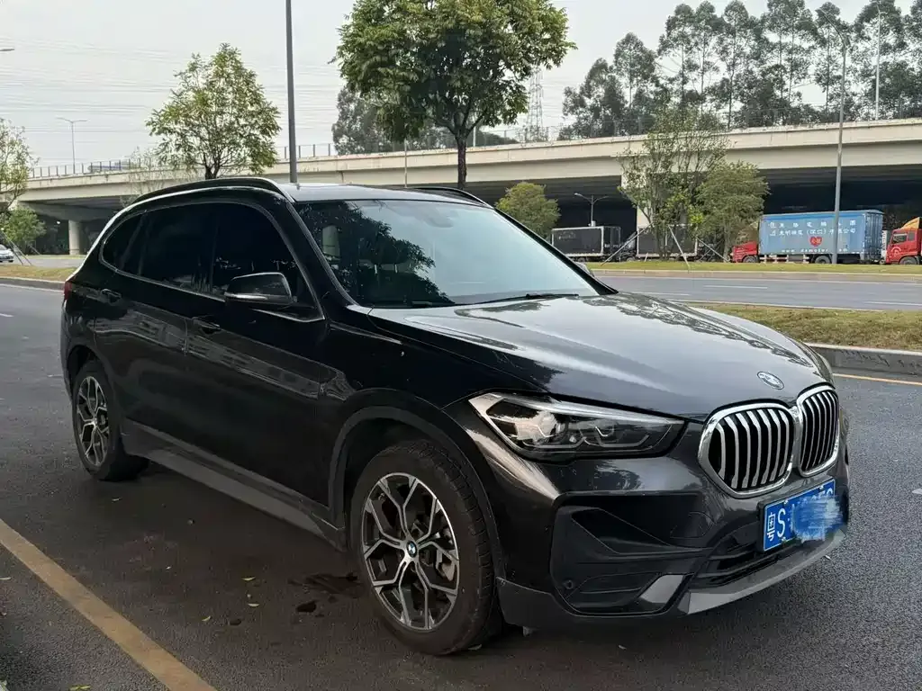 BMW X1 — фото 5