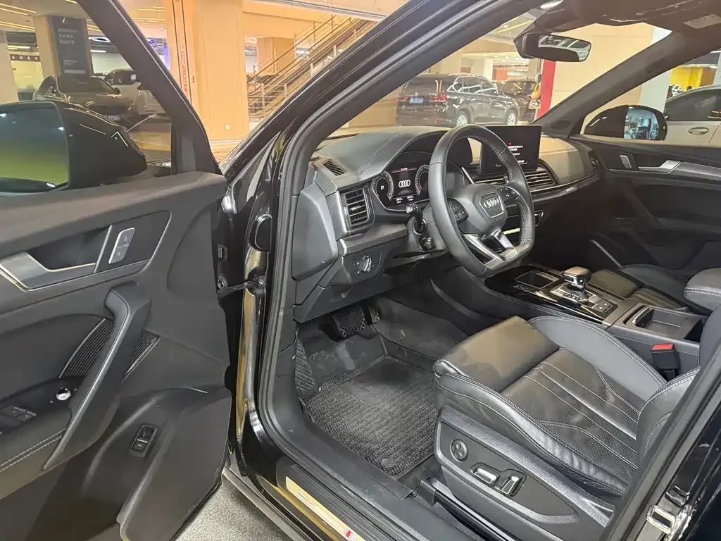 Audi Q5L 2023 из CN, фото 7
