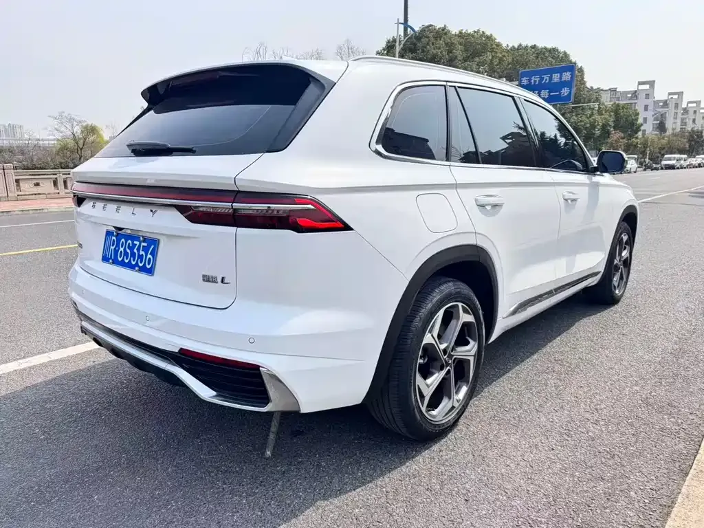 Geely Xingyue L — фото 9