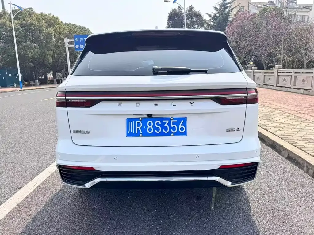 Geely Xingyue L — фото 6