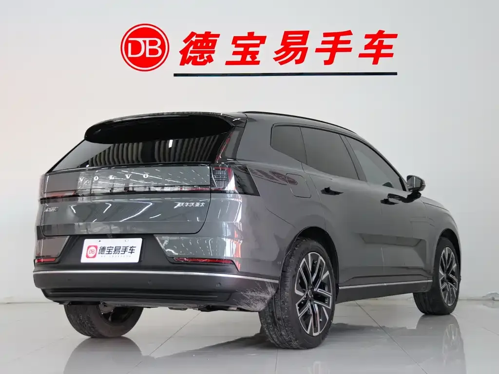 Volvo XC70 Plug-in Hybrid — фото 4