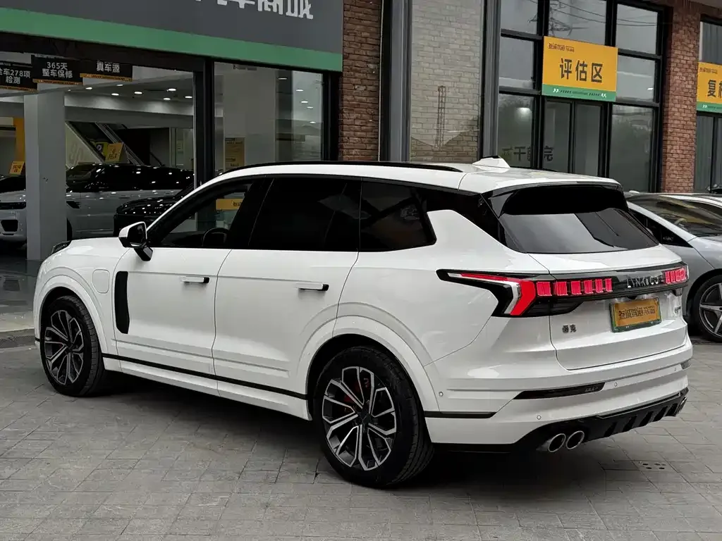 Lynk & Co 09 2023 из CN, фото 5