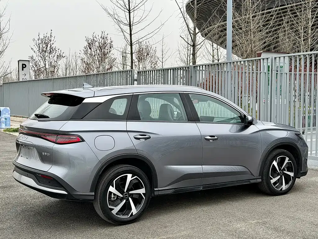 BYD Seal 05 DM-i — фото 8