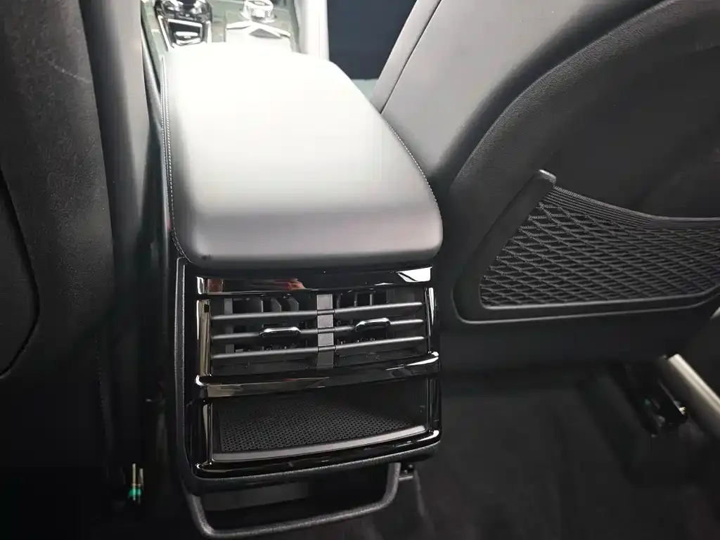 Geely Xingyue L 2023 из CN, фото 4