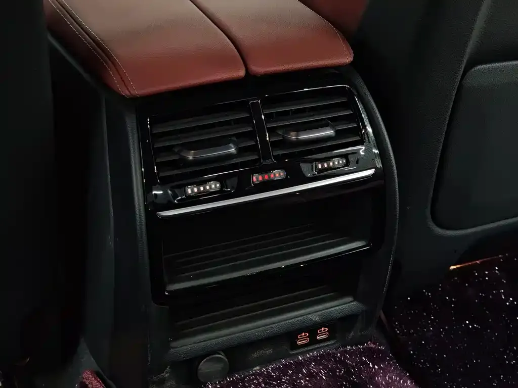 BMW 5 Series — фото 10