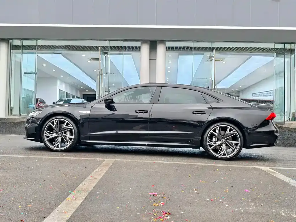 Audi A7L — фото 6