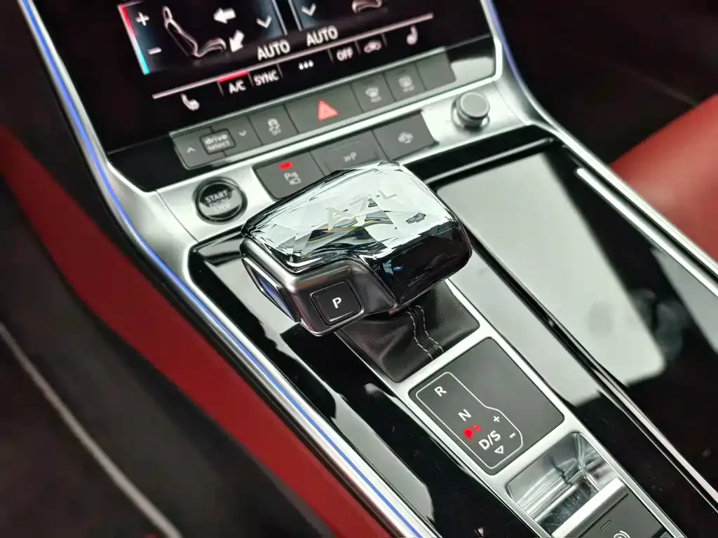 Audi A7L — фото 7