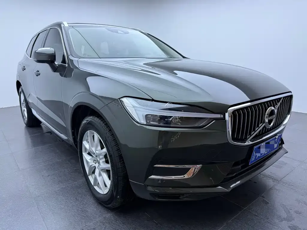 Volvo XC60 — фото 7